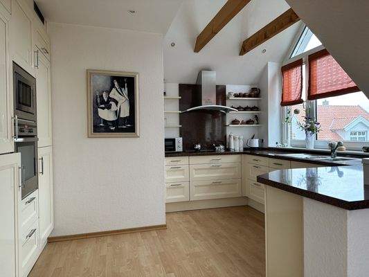 Mega: helle Küche
