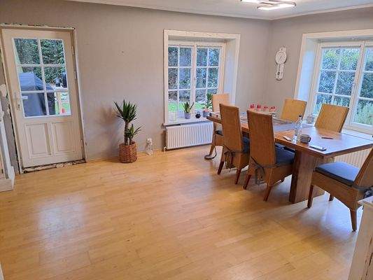 Wohn-Esszimmer (1).jpg