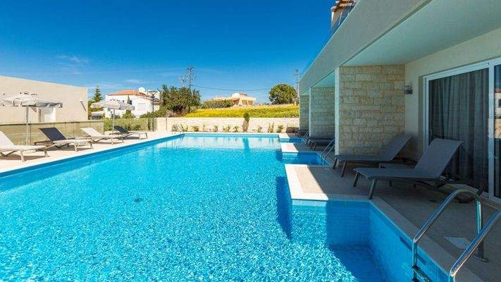 Hotel-for-sale-in-Chania-For-Sale-Hotel-for-sale-i