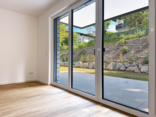 Terrasse und Tür.png