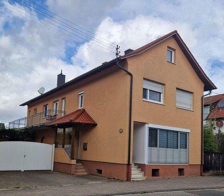 Haus Straßenansicht