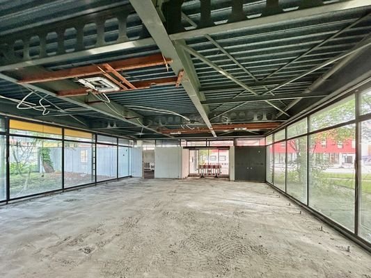 Innenansicht (vor Ausbau)
