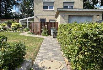 Außenansicht, Straßenseite