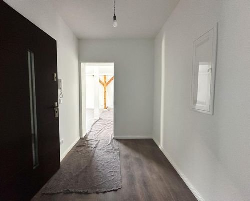 Wohnungseingang/Diele mit Zugang Wohnzimmer