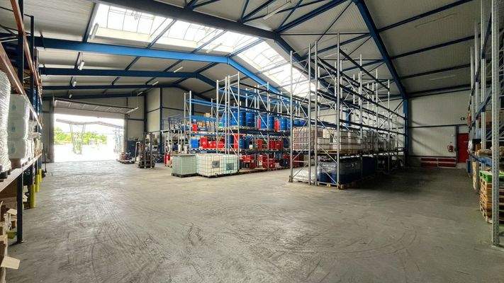 Ca. 676 m² große Produktionshalle