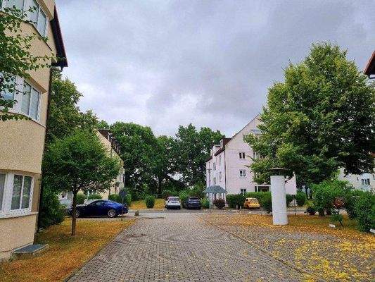 in der Wohnanlage.jpg