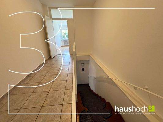 14_ Flur mit Kellerzugang