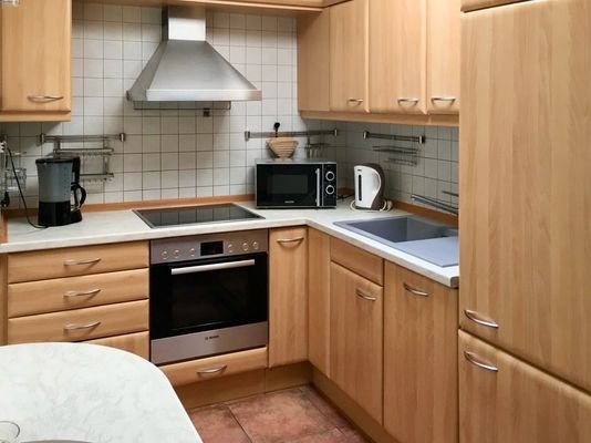 Möblierte Wohnung mit Einbauküche