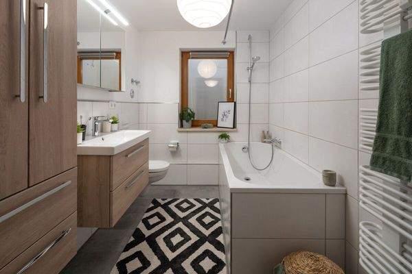 Weiteres modernes Bad im UG