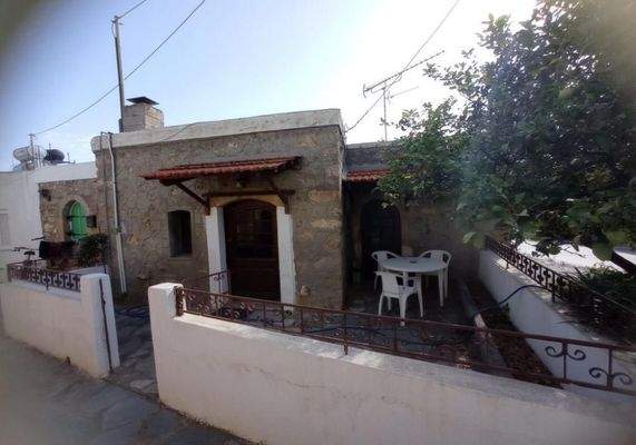 Kreta, Epano Sisi: Doppelhaushälfte mit einem Schlafzimmer. Nur 10 Minuten zu Fuß zum Strand