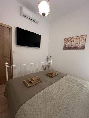 Kreta: Neu renoviertes Haus mit zwei Wohnungen in Milatos