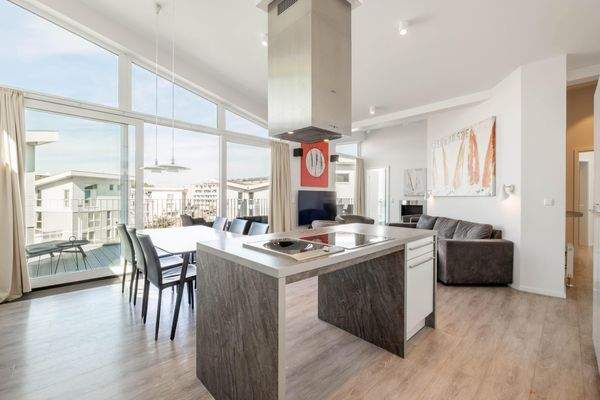 Wohn-/ Ess- und Kochbereich