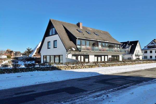 01_Aussenaufnahmen_Berthin-Bleeg-Strasse 24_Wennin