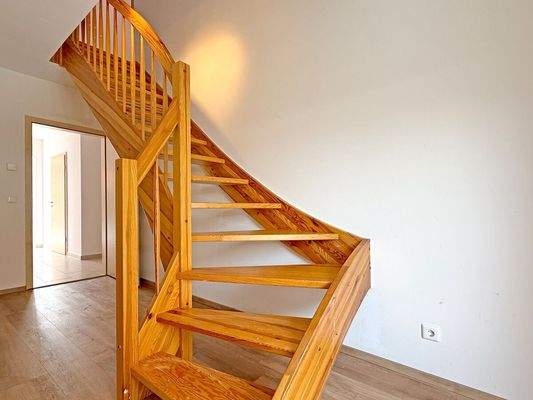 Treppenaufgang zum Dachgeschoss