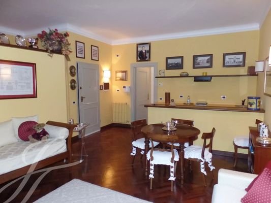 Dining room Wooden floor