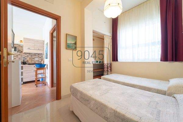 Prestige-Immobilie mit Gästehaus und weitläufigem Grundstück im Süden Sardiniens