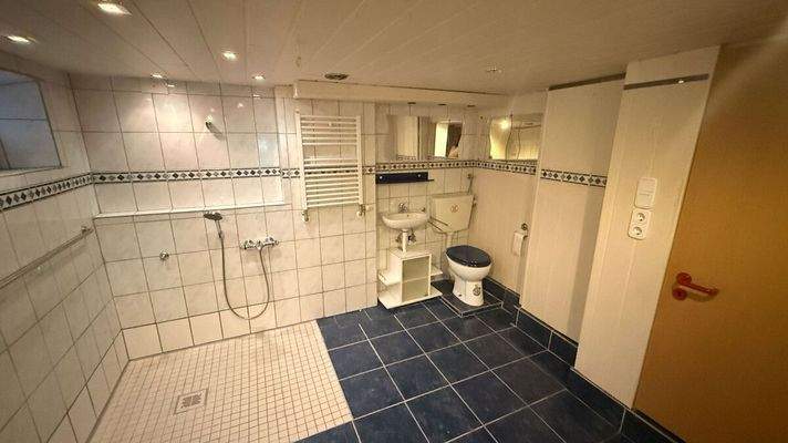 Badezimmer 4 Keller Haupthaus 