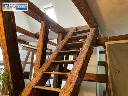 Treppenaufgang zum Dachgeschoss