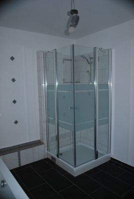 Bad mit Dusche.jpg