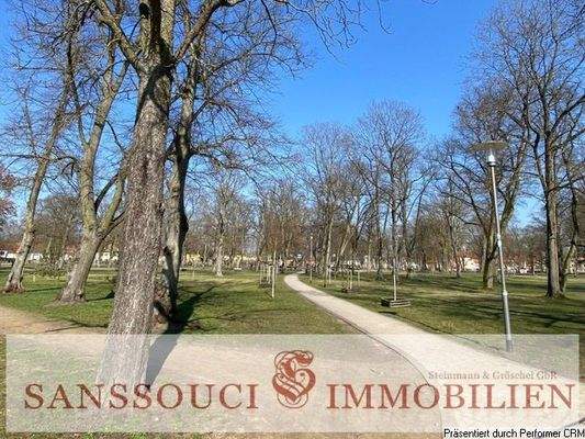 Parkanlage in unmittelbarer Nähe