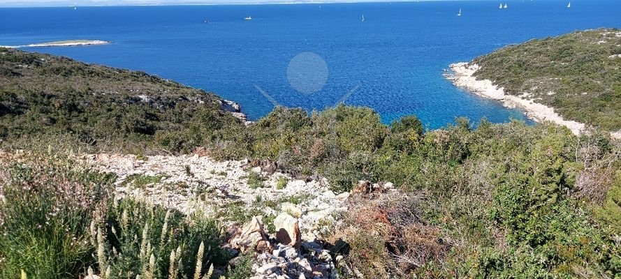 Atemberaubende Lage direkt am Meer