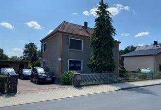 Straßenseite Blick Süd-West