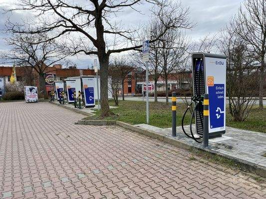 E-Ladestationen-4