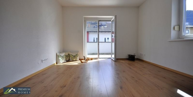 Wörgl Eigentumswohnung - Wohnzimmer Balkon/Terrasse