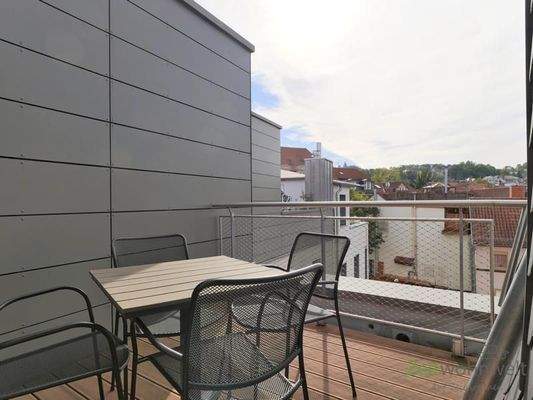 gemütlicher Dachbalkon