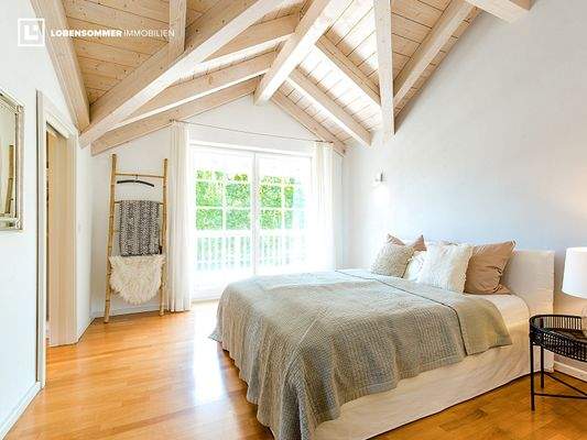 Wunderschöner Sichtdachtstuhl