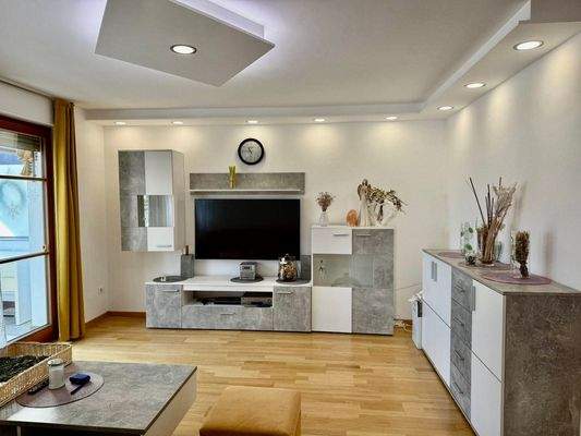 Familienfreundliche Maisonette in Prad, 161 m², 2 Bäder, Balkon, Garten, alles fußläufig.Ampio duplex per famiglie a Prato, 161 m², 2 bagni, balconi, orto, tutto vicino.Spacious family duplex in Prad, 161 m², 2 bathrooms, balconies, garden, central.