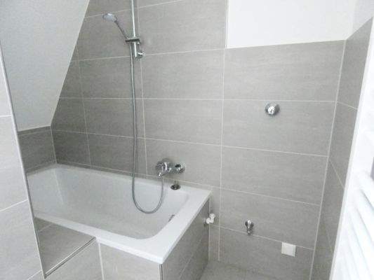 Ihr modernisiertes Tageslichtbad!