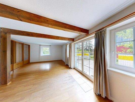 Wohnbereich (ohne Möbel) im Erdgeschoss