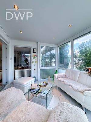 Gemütlicher und heller Wintergarten