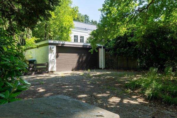 und exponierter Lage