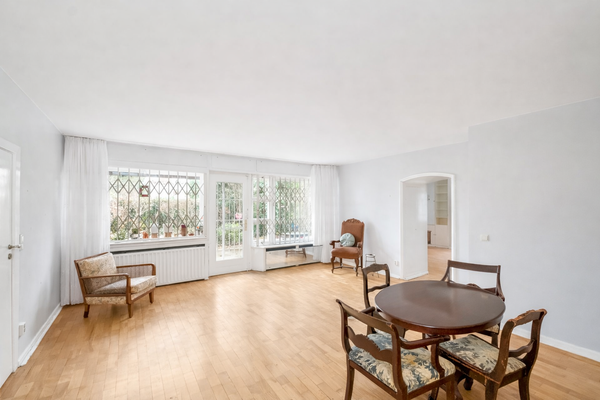 WOHNZIMMER – AUSTRITT TERRASSE