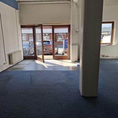 Blick zum Schaufenster