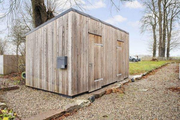 Schuppen vor der Haustür