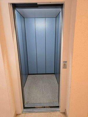 Aufzug von der Tiefgarage bis zur Wohnung