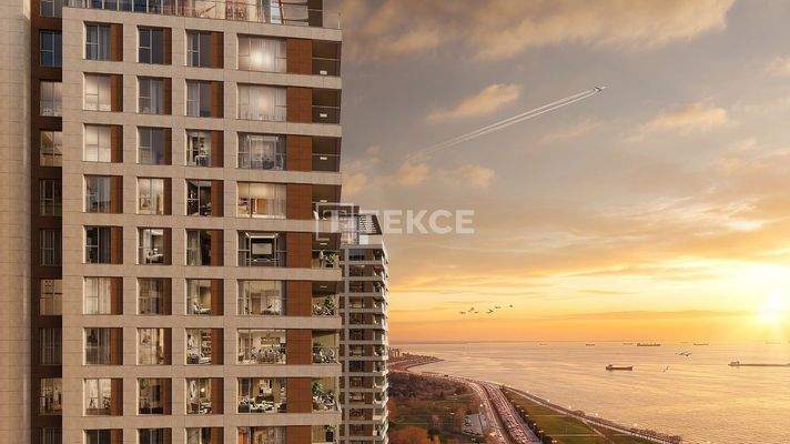 Apartments in a 5-Pool Complex Close to the Coast in Kartal Istanbul