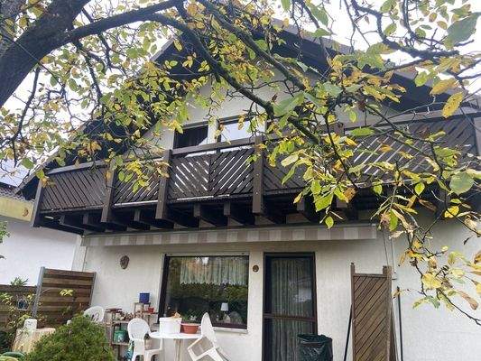 Ansicht_Vorgarten_BalkonStraßenseite