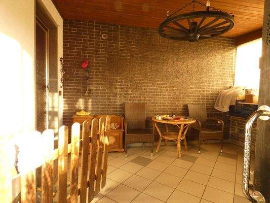 Freisitz vor Hauseingang