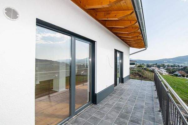 OG_Balkon_Zugang_Wohn-Küchenbereich (1)