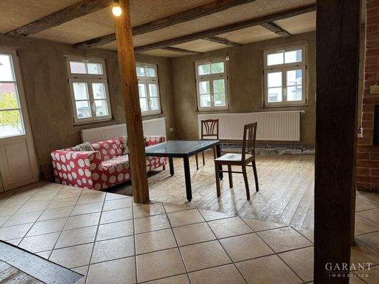 B7AF992A-1D90-401E-B654-FB9F9A33E78B 1 105 c