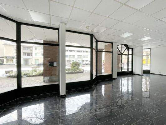 große Schaufensterfront