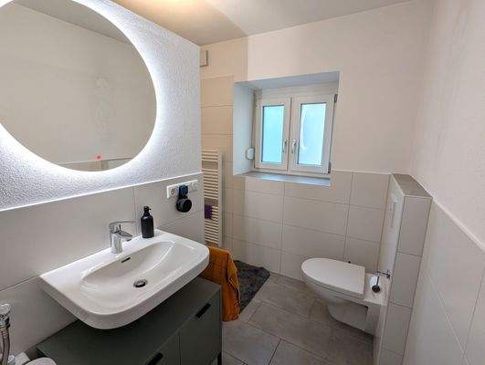 Badezimmer Wohnung EG rechts