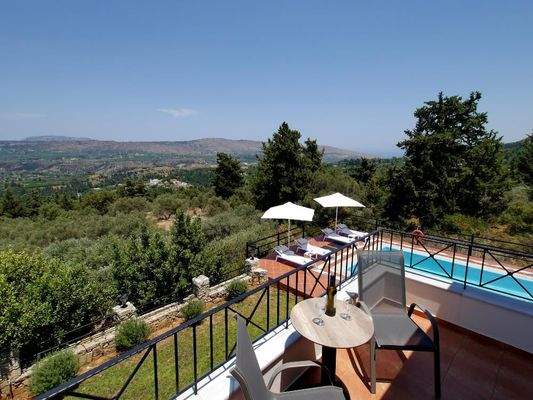 Kreta, Filippos: Villa mit Pool und atemberaubendem Blick zu verkaufen