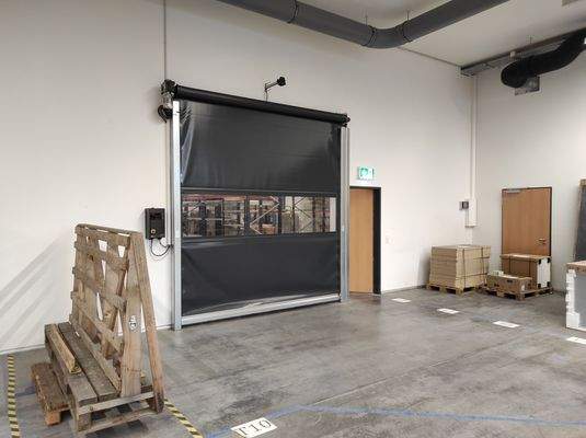 Schnelllauftor innen.jpg