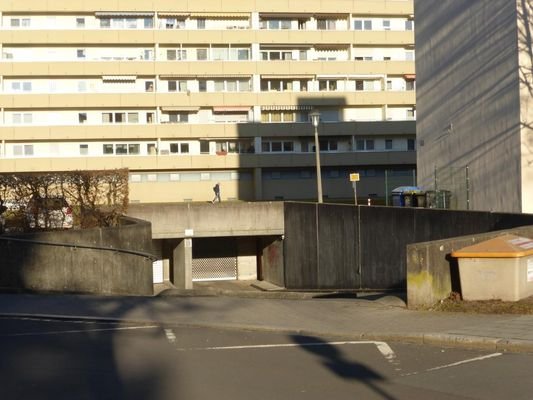 Ein- und Ausfahrt, Blick 1