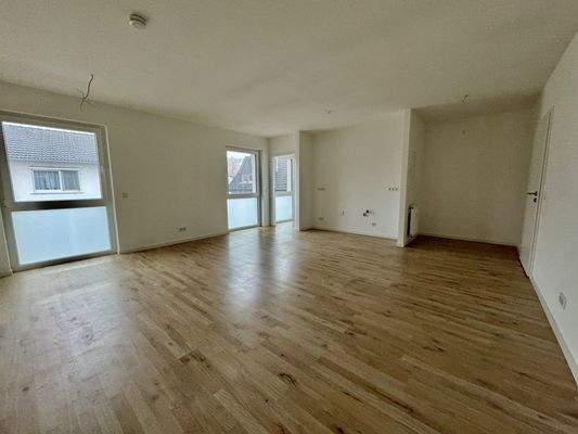 Wohn-/ Essbereich mit offener Küche ca 30qm